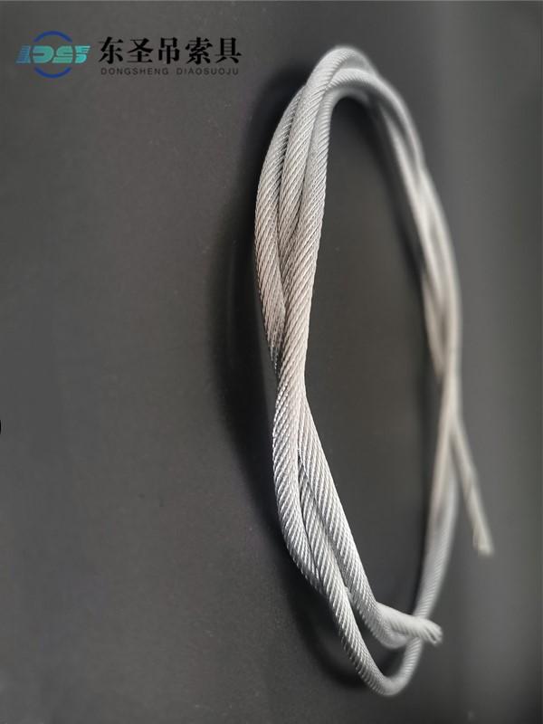 防墜器使用的是鍍鋅鋼絲繩而非油絲繩